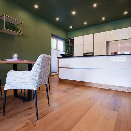 Colorgram - Colorful Loft With Terrace *