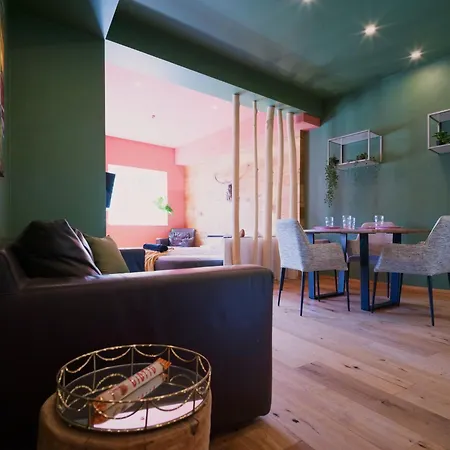 Colorgram - Colorful Loft With Terrace Kramsach