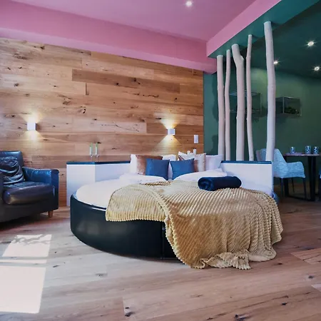 Colorgram - Colorful Loft With Terrace *